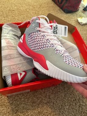 Peak Sport Men's High-Top Athletic Sneakers in Gray & Red